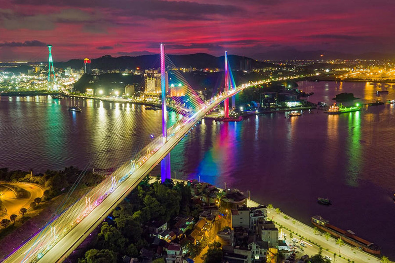 khách sạn gần Bãi Cháy